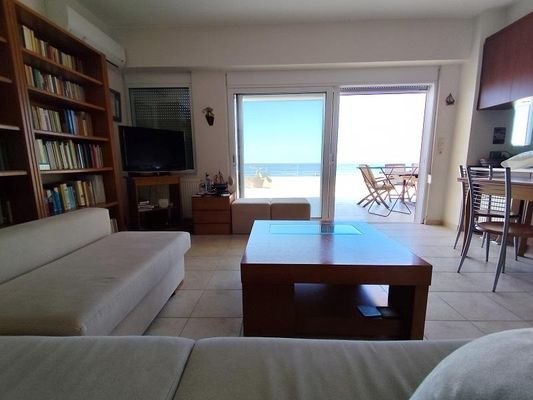 Kreta, Rethymno: Einzigartiges Apartment mit Meerblick in Strandnähe zu verkaufen