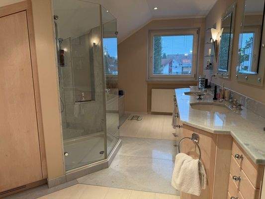 Buchloe-German-Deutschland-Haus-Verkauf-Neu-Nähe München-Oktoberfest-Stadtleben-Landschaft-Garten-Luxus