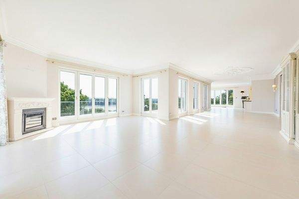 (KI) In diesem Bereich könnte man auch noch ein 2. Schlafzimmer abtrennen (KI)