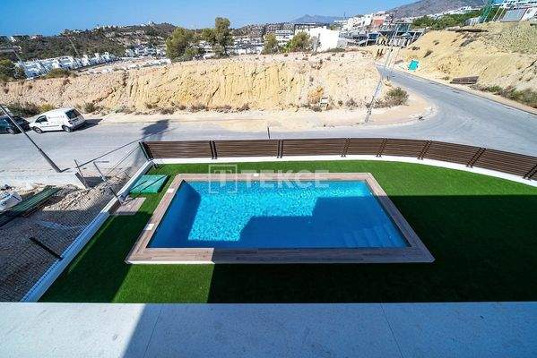Villas in Proximity to the City in Finestrat Alicante