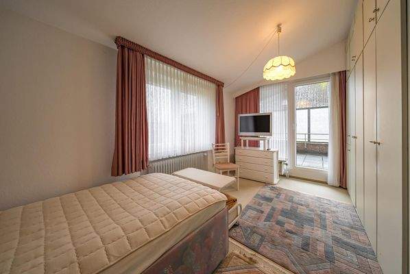 Schlafzimmer 1