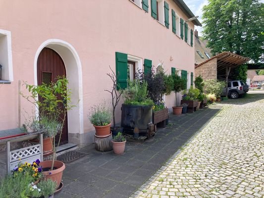 2+Haupthaus nah.jpg