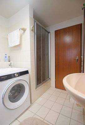 Duschbad im Souterrain - Bild 2