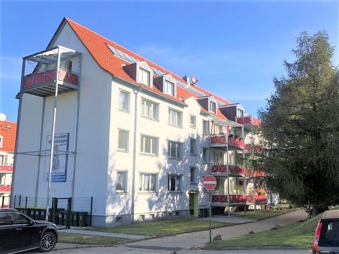 großzügige 2-Zimmer-Wohnung mit Balkon