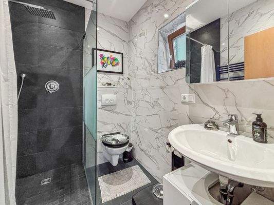 EG -Whg. 1 - Küche und Bad_2