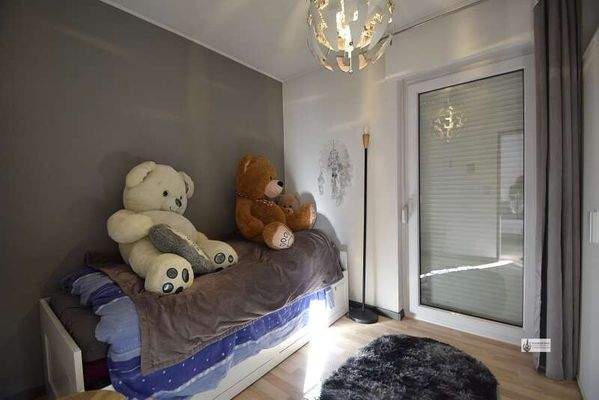 7 Schlafzimmer in der ELW mit Terrassentür