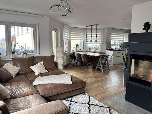 Wohnzimmer /Esszimmer / Küche