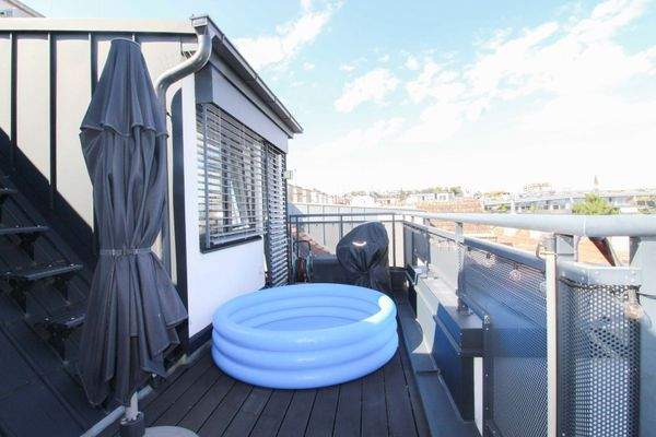 Terrasse vor dem Kinderzimmer