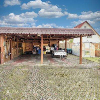 Praktischer Doppelcarport