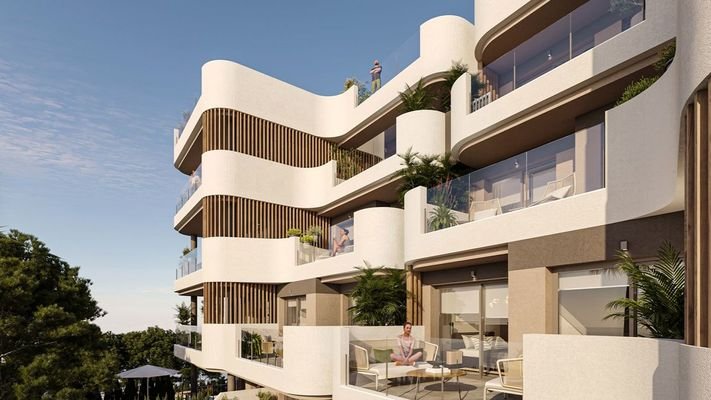 Heller, sonniger Balkon mit einzigartiger Aussicht