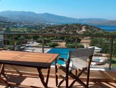 Kreta, Elounda: Luxusvilla in einer Elite-Wohngegend zu verkaufen