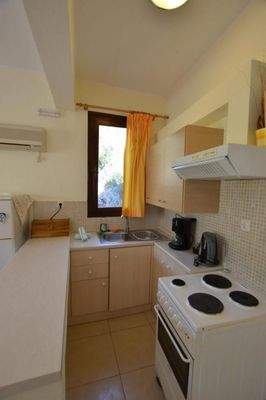 Kreta, Ammoudara: Komplex aus 1 Villa und 4 Bungalows in Strandnähe zu verkaufen