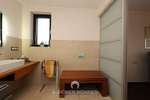 EG | Bad mit Toilettenbank 