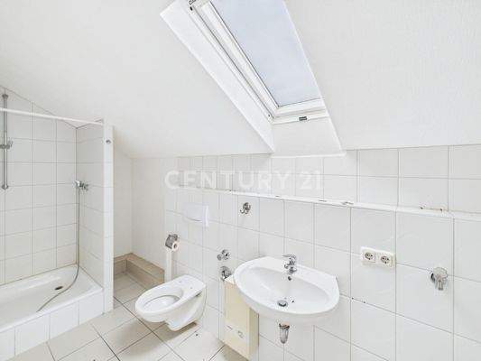 Badezimmer im Dachgeschoss