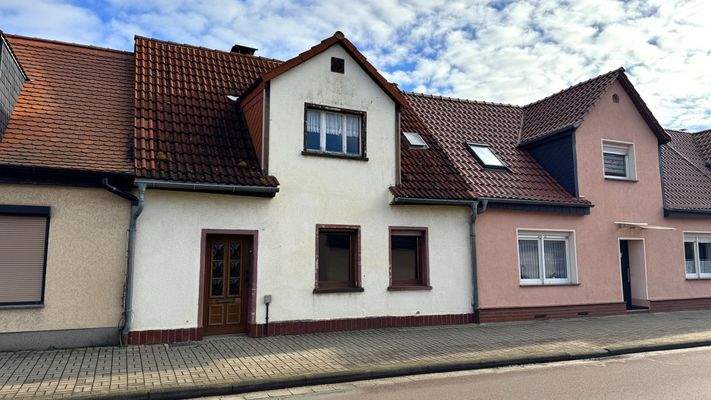 Straßenansicht