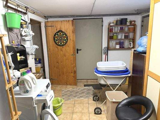 Keller_Waschküche mit Heizungsraum