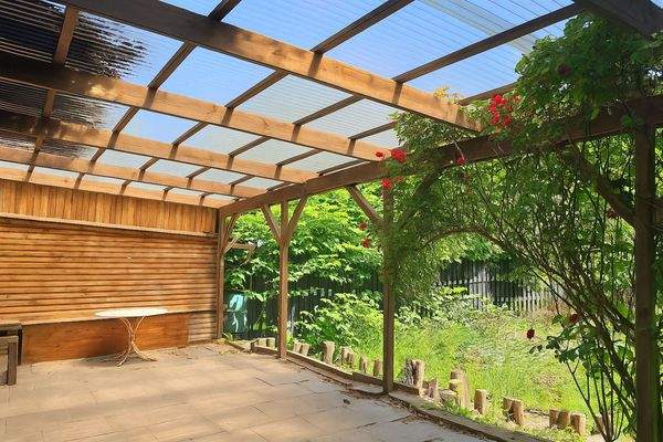 Überdachte Terrasse