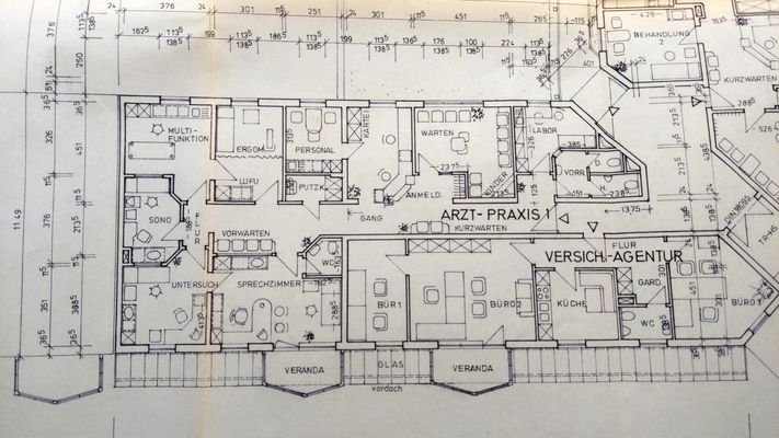 Haus10-1OG links-Praxis-Büro 169m².jpeg