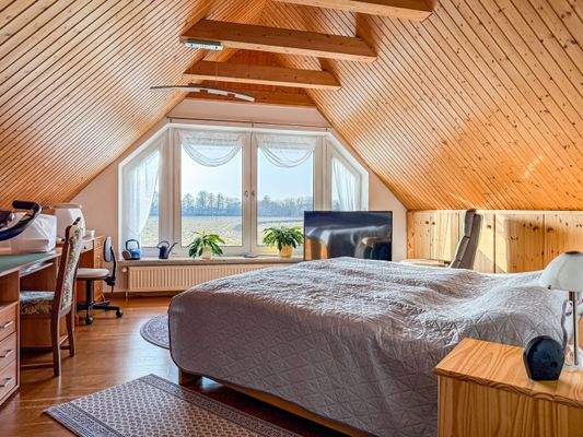 12. Schlafzimmer mit Weitblick.jpg