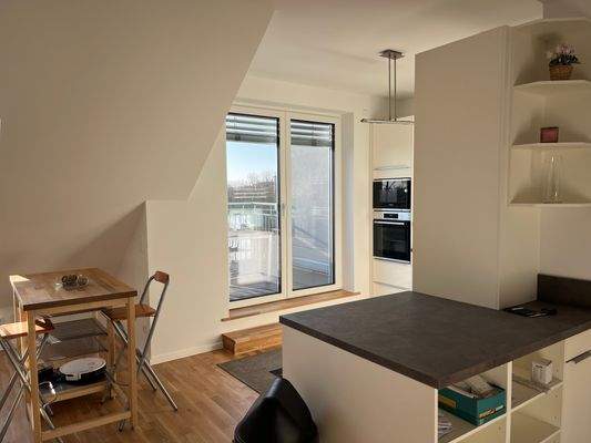 Küche mit Zugang Terrasse