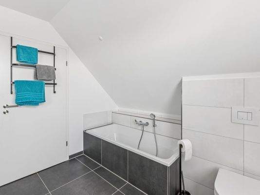 Badezimmeransicht I DG