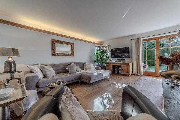 Wohnbereich mit Kamin