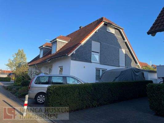 Vorder- und Giebelansicht