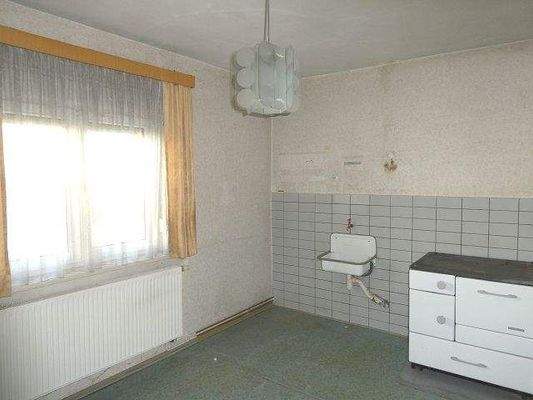 EG: 3x Räume + Flur