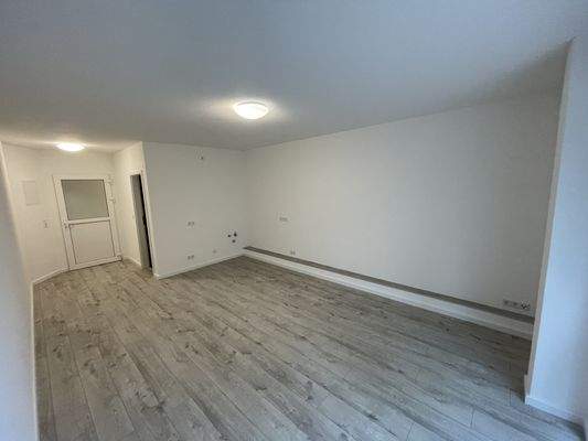 1003-0100_Zimmer 3-Tür.jpg