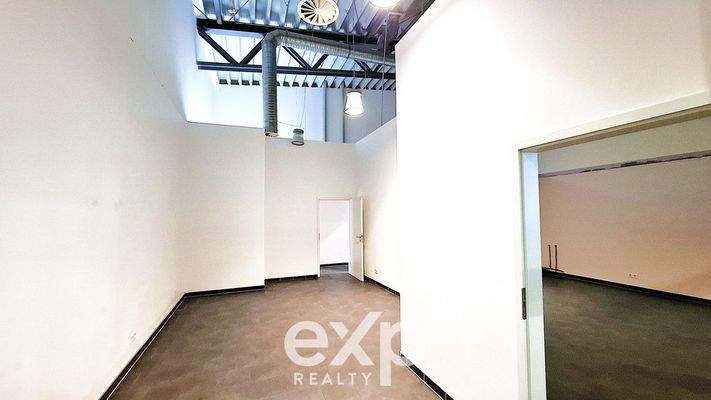 Nebeverkaufsfläche 2