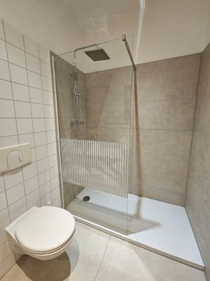 Badezimmer Bild 1.jpg