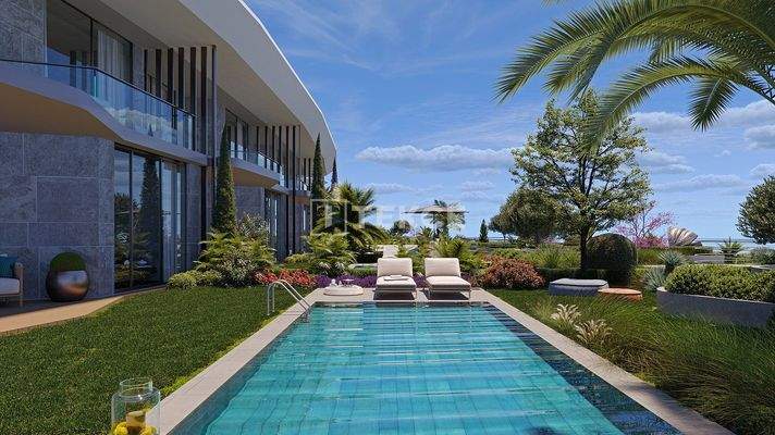 Sea-View Villas with Pools Right by the Beach in Çeşme