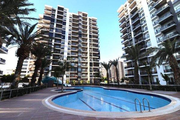 Stylish Real Estate in Complex with Aquapark in Mersin Tece