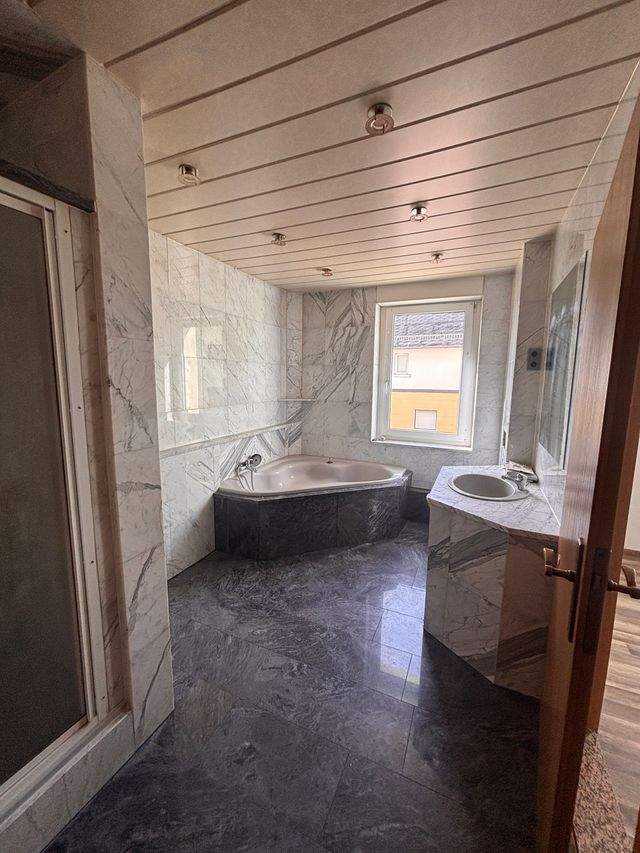 Geräumige 3-Zimmer-Wohnung in Ponitz - Ideal für Familien und Haustierliebhaber - Photo 4