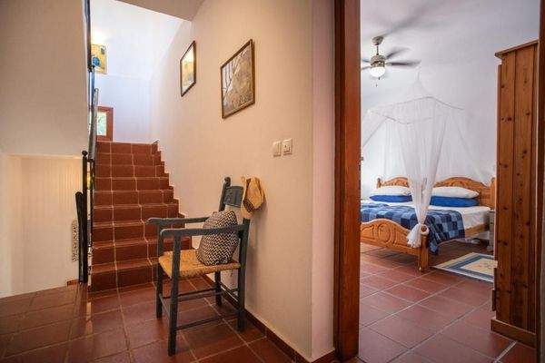 Kreta, Xamoudochori: Idyllische Residenz mit Apartments und Olivenhain zu verkaufen