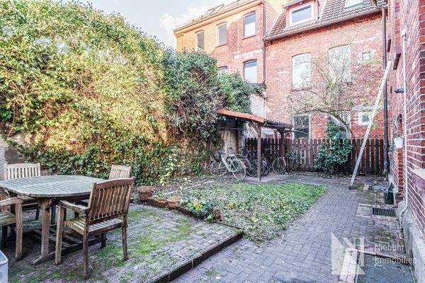 Fahrrad-Unterstand Hinterhof 