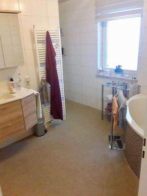 Wanne - XL Dusche Waschtisch