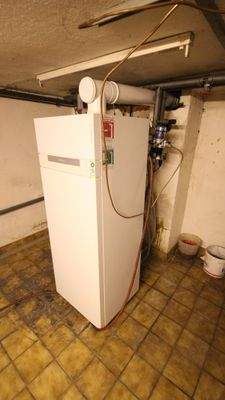 IMG_0102Ölheizung Keller