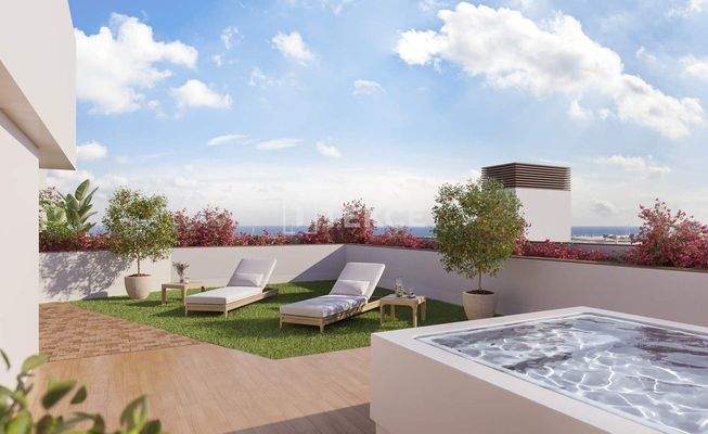 Apartments in a Compound with Rooftop Pool in Alicante