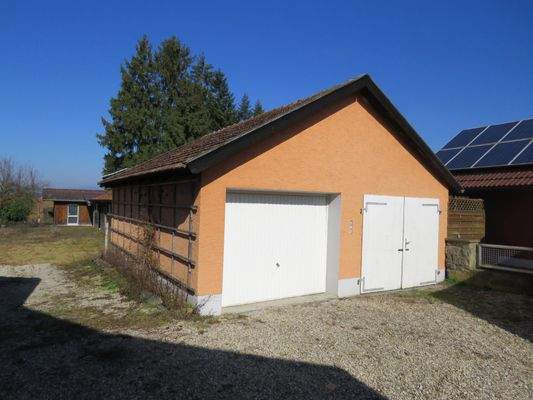 Garagengebäude 