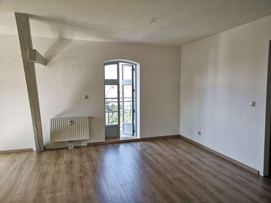 Wohnzimmer mit  Balkon