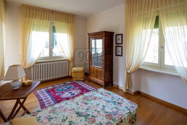 Exklusives Villenanwesen mit Seeblick in Garda - Gardasee