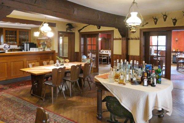 Gästebereich & Theke