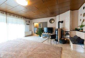 Wohnzimmer mit Kaminofen