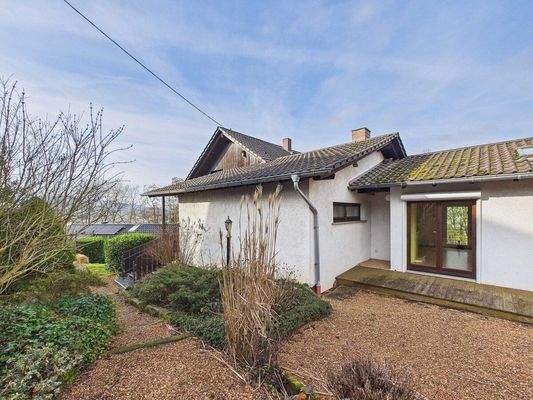 Familienfreundliches Zweifamilienhaus in Lebach