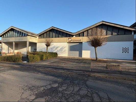 Außenansicht Lager und Halle