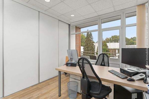 Arztzimmer / Büro.