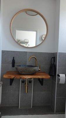 Waschtisch im Gäste-WC EG