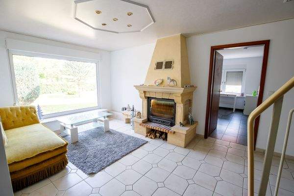 05 - Wohnzimmer u Kamin.jpg