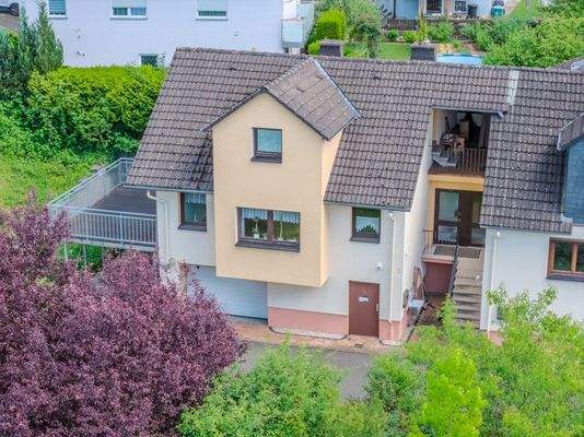 23_Gebäudeansicht_linkes Haus